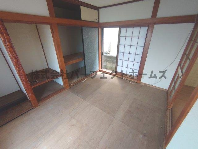 南中振1丁目戸建　賃貸の和室|趣のある和室です