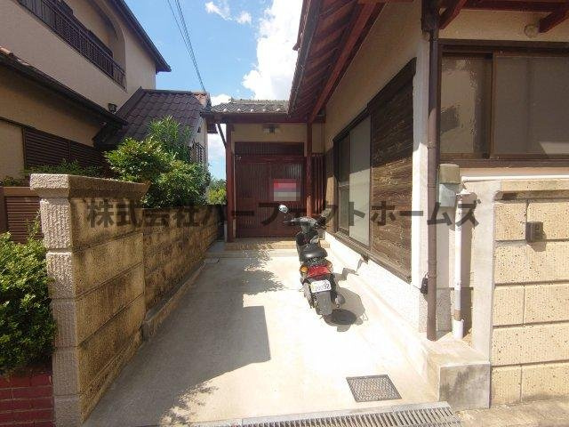 南中振1丁目戸建　賃貸のエントランス