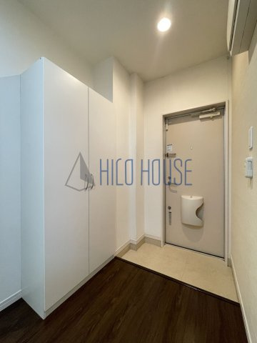 リブリ・グリーンＳＴＡＧＥの玄関