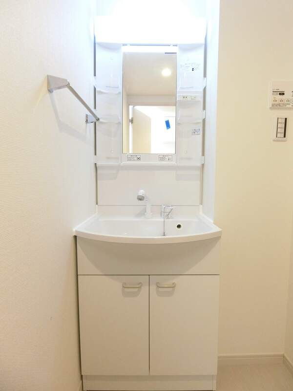 リブリ・ルビアスの独立洗面台