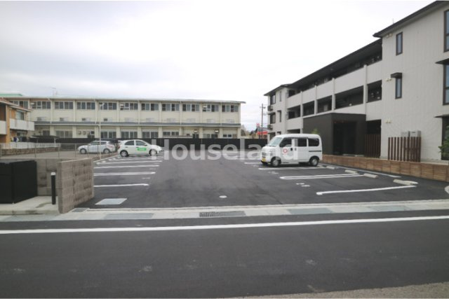 セジュール向陽の駐車場