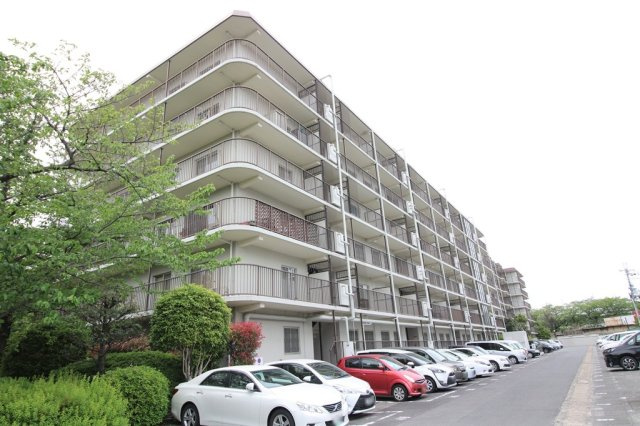 コトーハイツ伏見稲荷A棟の外観