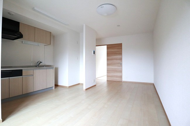 アムールQWAの居間・リビング