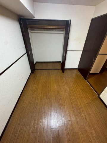 天神橋ハイムの洋室