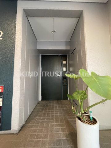 天神橋ハイムのエントランス|ゆとりのあるエントランスです