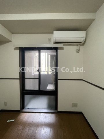 天神橋ハイムの居間・リビング|こちらのリビングで趣味の時間をお楽しみください