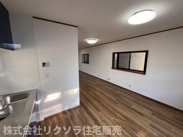 枚方市茄子作３丁目　中古一戸建ての居間・リビング|使いやすいリビングです