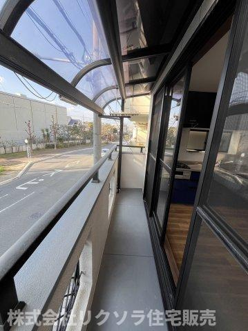 枚方市茄子作３丁目　中古一戸建てのバルコニー|屋根付き