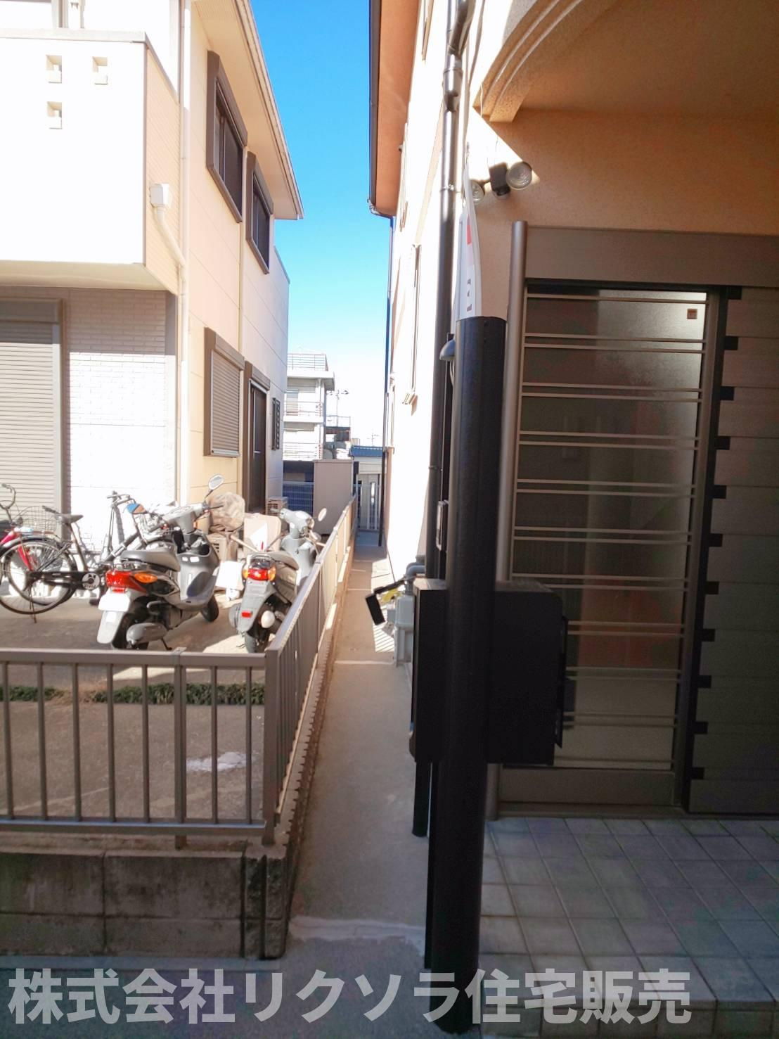 枚方市須山町　中古一戸建ての内装|隣地との境界