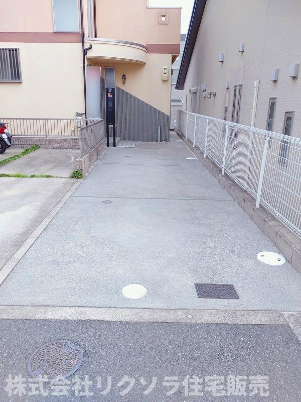 枚方市須山町　中古一戸建ての構造・工法・仕様|駐車場二台可