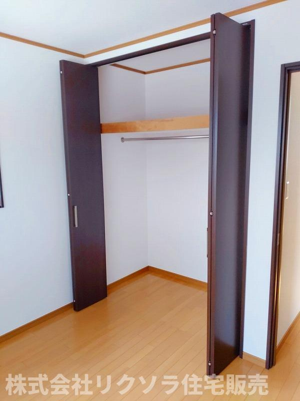 枚方市須山町　中古一戸建ての収納|クローゼット