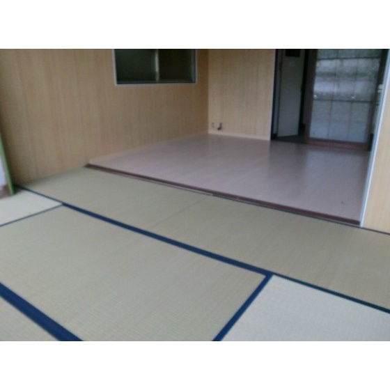 華陽ビルの居間・リビング