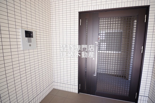 A・City東岸のエントランス