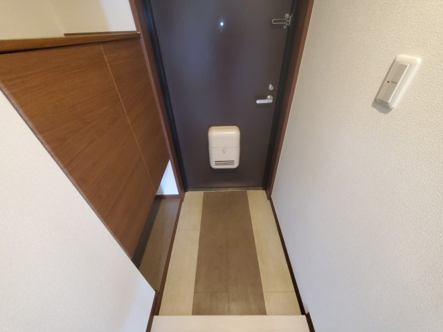 ラ・フォレ薬円台の玄関
