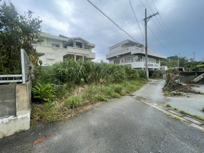 【前面道路含む現地写真】 | うるま市赤野（70坪・建築条件なし売地） | ※2023.8.12撮影