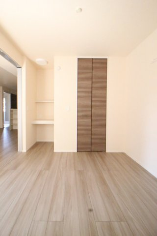 ラ・ルーチェ湘南の洋室