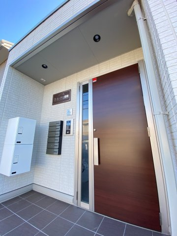 ラ・ルーチェ湘南のエントランス