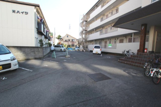 【駐車場】