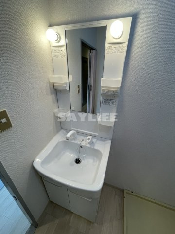 サンハイツ高井田の独立洗面台