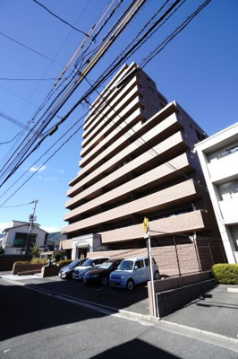 【外観】 | 【上質リノベ】ライオンズマンション楽々園第3 | 現地（2023年10月30日12：00頃）撮影