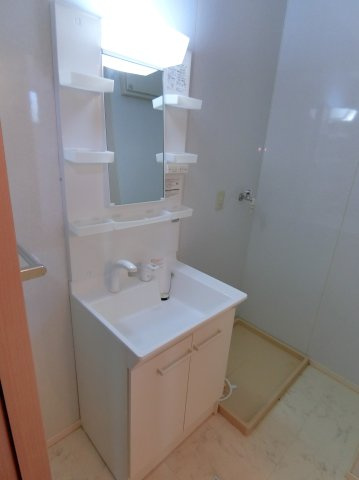 サニーコーポ富士見Ｃの独立洗面台