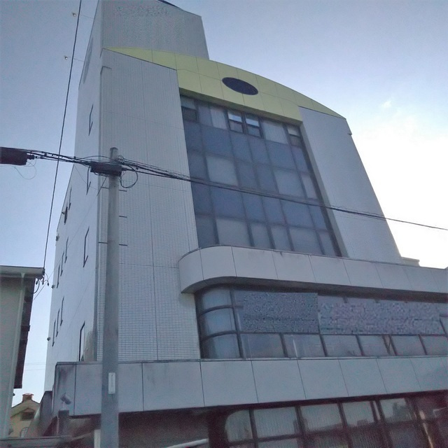 岐阜市雨踊町の店舗事務所の外観