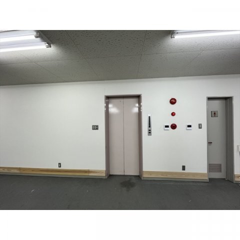 岐阜市雨踊町の店舗事務所の設備|エレベーター