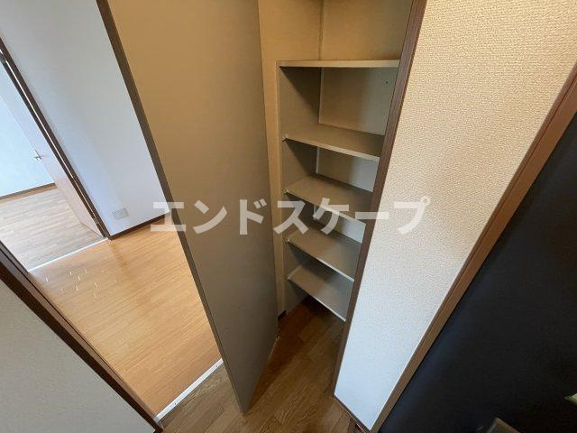 ラ・リヴィエールの収納|高崎、前橋エリアのお部屋探しはエンドスケープまで！お客様の理想お聞かせ下さい♪