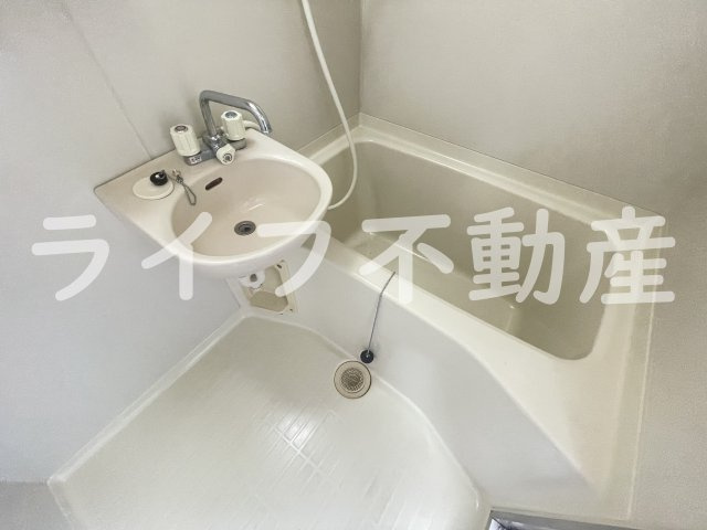 武田ビルの浴室|日々の暮らしに欠かせないお風呂です