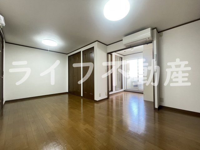 武田ビルの居間・リビング|ゆったりとした居間です