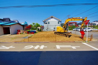 【前面道路含む現地写真】