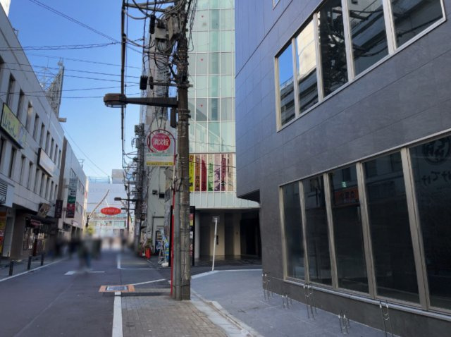 東州ビルの外観