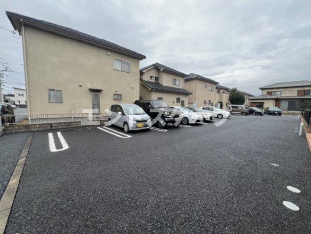 スクエアBの駐車場|高崎、前橋のお部屋探しはエンドスケープまで！お客様の理想お聞かせ下さい♪