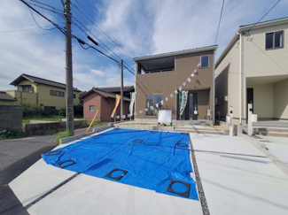 【前面道路含む現地写真】