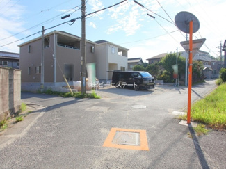 【前面道路含む現地写真】