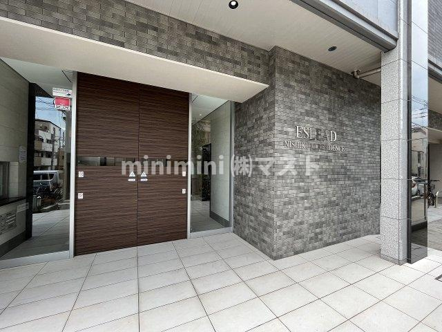 エスリード西九条レジデンスのエントランス