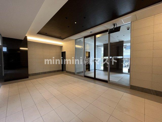 エスリード西九条レジデンスのロビー