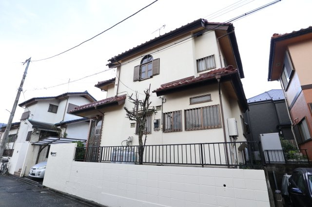 あきる野市雨間貸家の外観