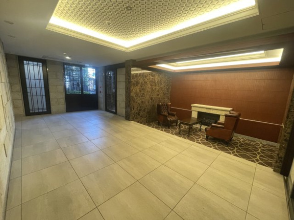 【エントランス】