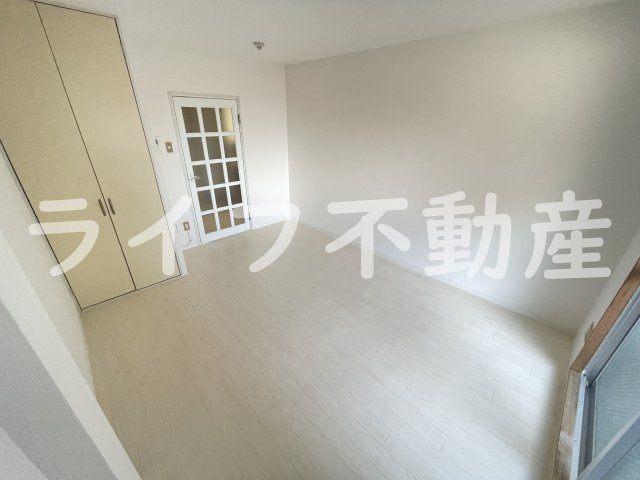 あかねハイツの内装|明るい色調の室内です