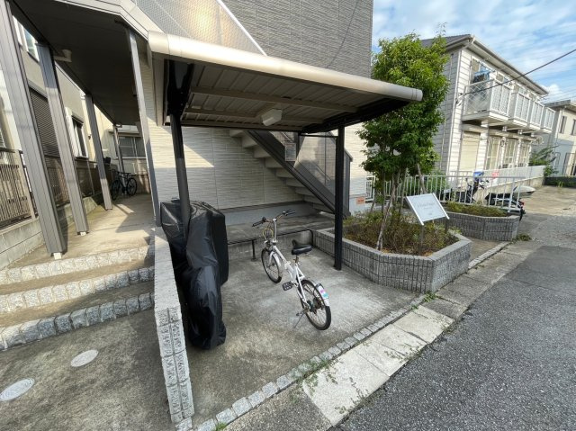 アプレストパピンの駐車場|駐輪場