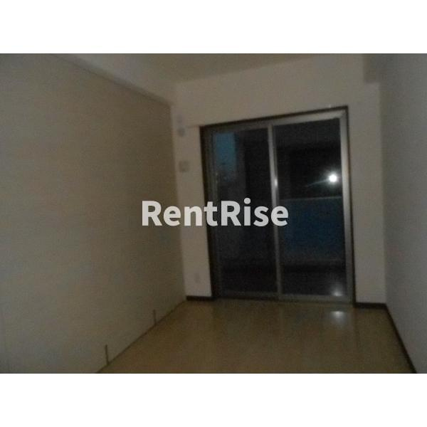 ラフィーヌ神山の駐車場