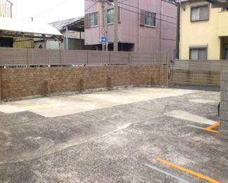 【駐車場】