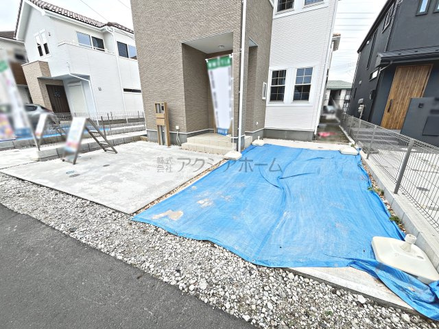 狭山市狭山・全4棟　新築未入居一戸建て　4号棟　の駐車場|車種にはよりますが、カースペース２台付き！