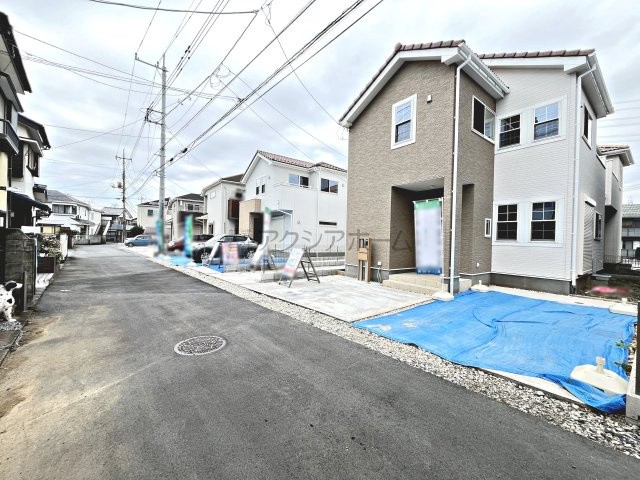狭山市狭山・全4棟　新築未入居一戸建て　4号棟　の前面道路含む現地写真