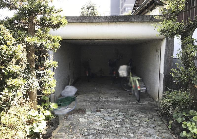 高知市愛宕町３丁目　中古住宅の駐車場