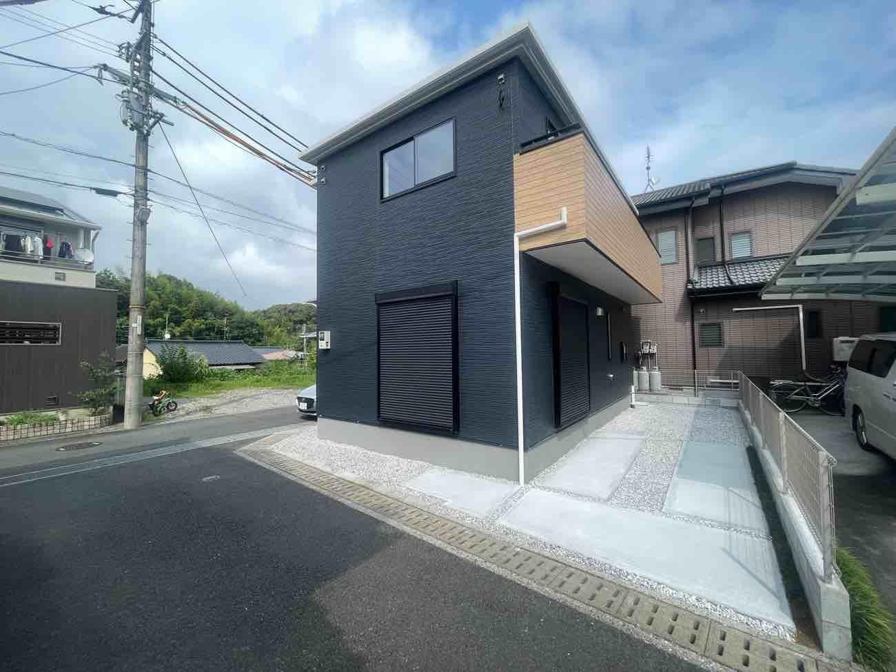 高知市横浜西町の外観