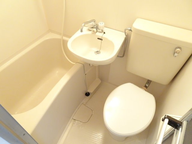 アップルコート大垣木戸町の浴室