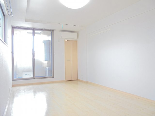 サニー・アートの居間・リビング