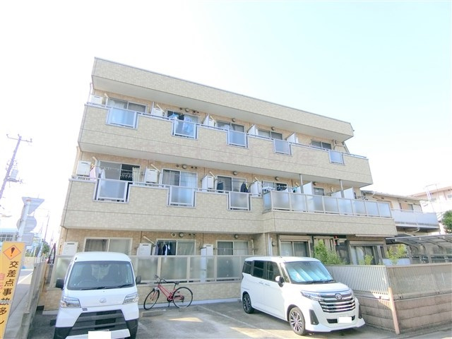 メゾン　ランジュの外観|2008年11月築　鉄骨造地上3階建て1K～2K総戸数14戸
東京都大田区大森東5丁目